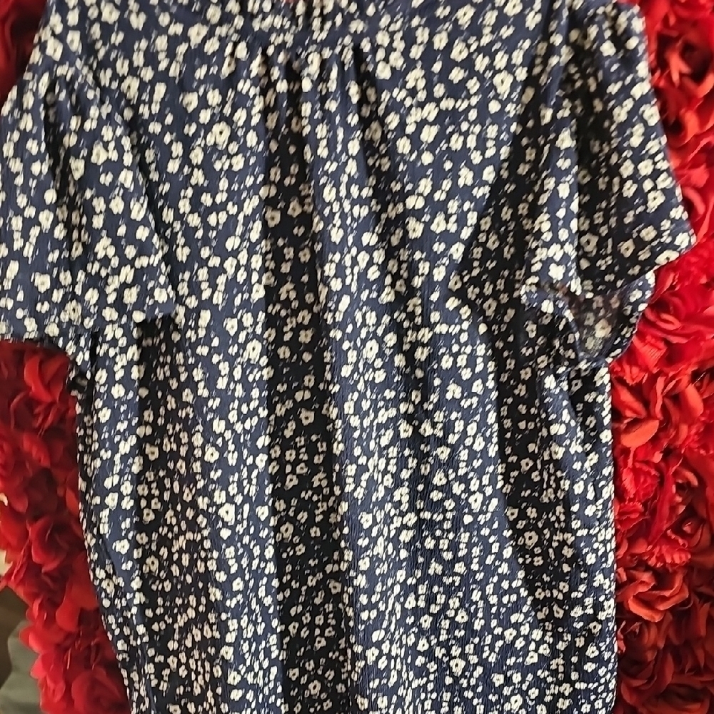 Ann Taylor NWT Women's Floral Blue Shirt With Capped Sleeves Aize XLarge
